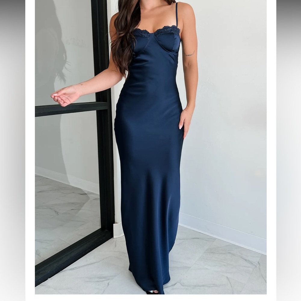 Elegant long Navy Lace Trim dress size Large